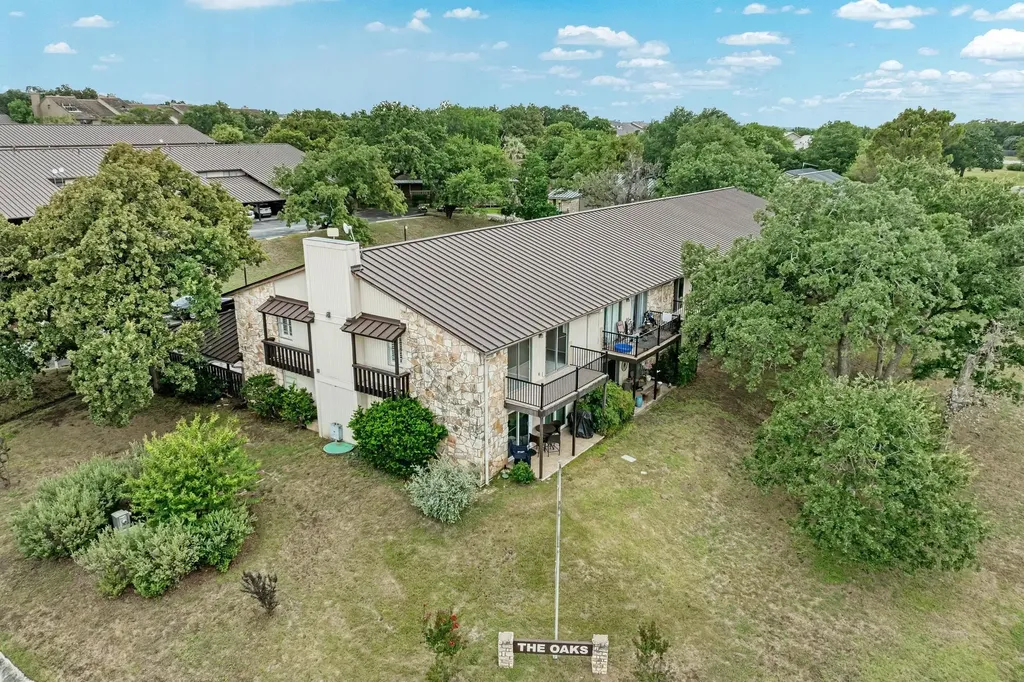 1202 Hi Stirrup #401 Horseshoe Bay TX 78657
