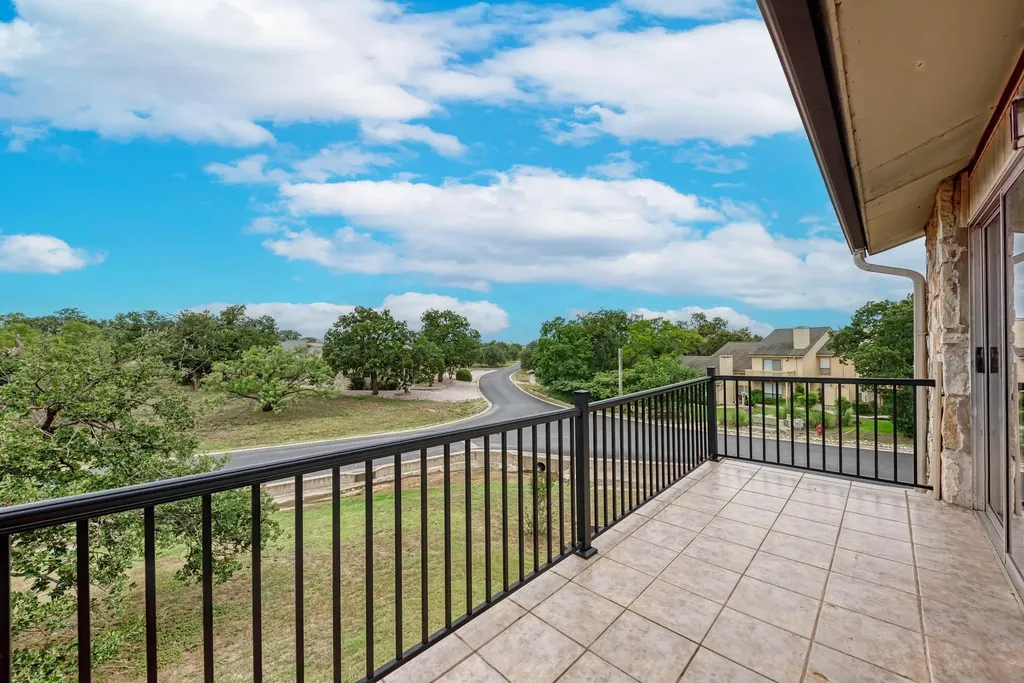1202 Hi Stirrup #401 Horseshoe Bay TX 78657