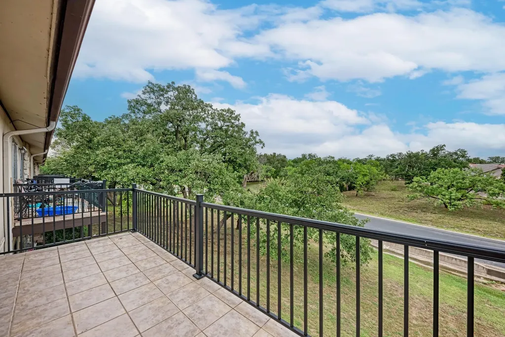 1202 Hi Stirrup #401 Horseshoe Bay TX 78657