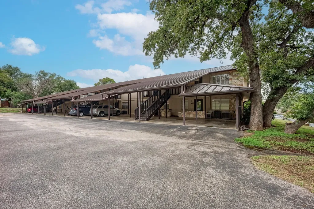 1202 Hi Stirrup #401 Horseshoe Bay TX 78657