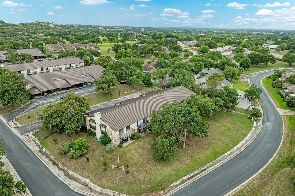 1202 Hi Stirrup #401 Horseshoe Bay TX 78657