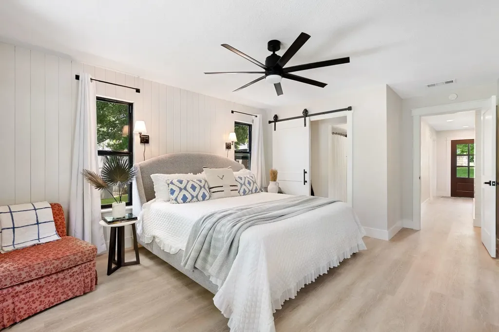 312 Mountain View Sunrise Beach TX 78643