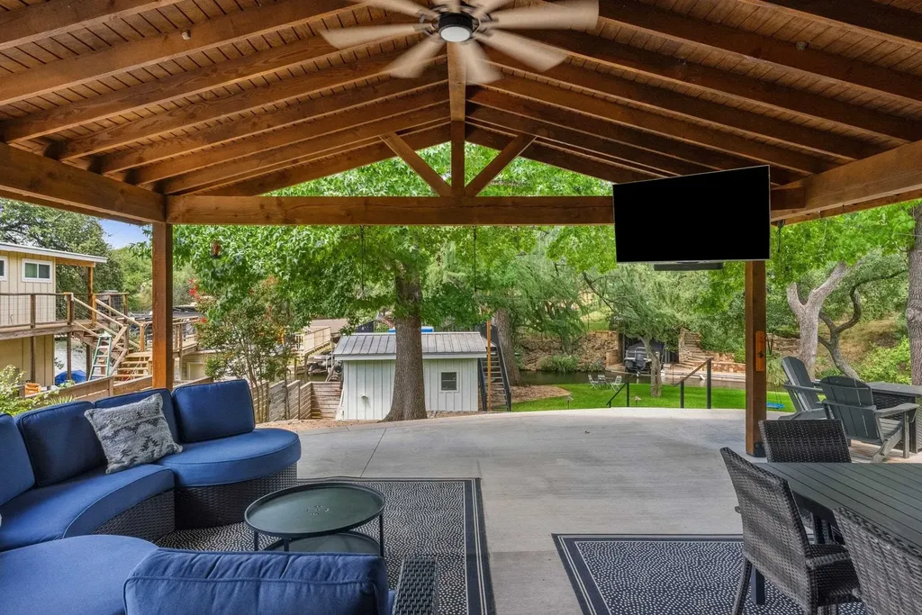 312 Mountain View Sunrise Beach TX 78643