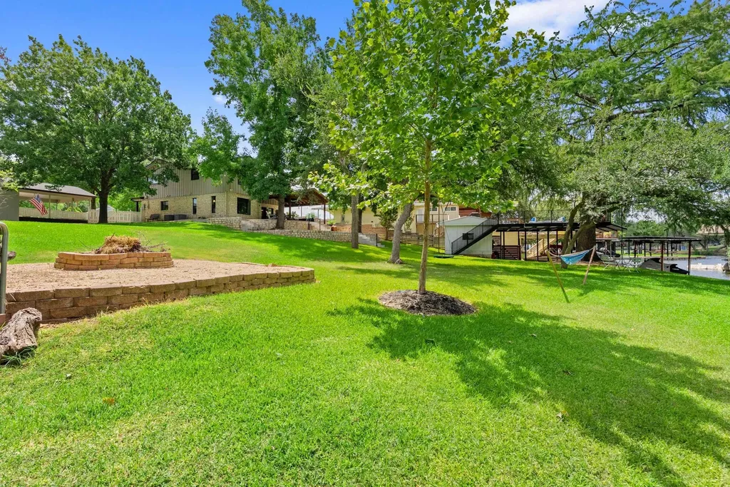 312 Mountain View Sunrise Beach TX 78643