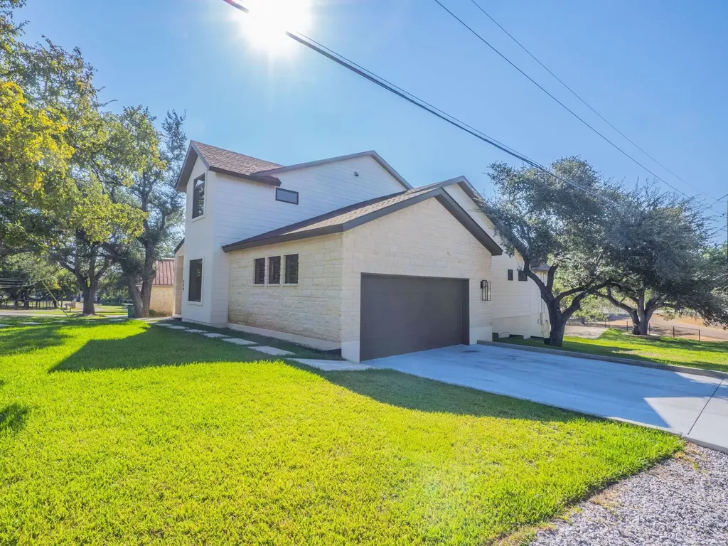 300 Deer Drive Sunrise Beach TX 78643