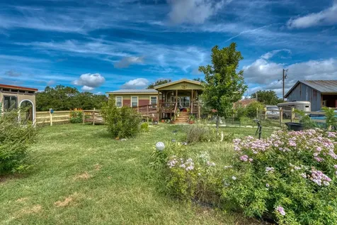 1315 Crossfire Trail Florence TX 76542