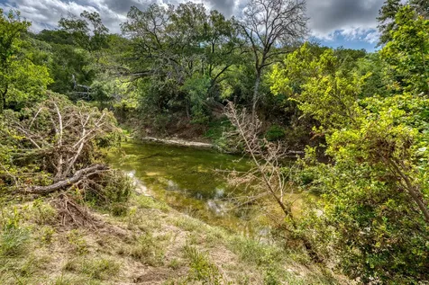 1315 Crossfire Trail Florence TX 76542