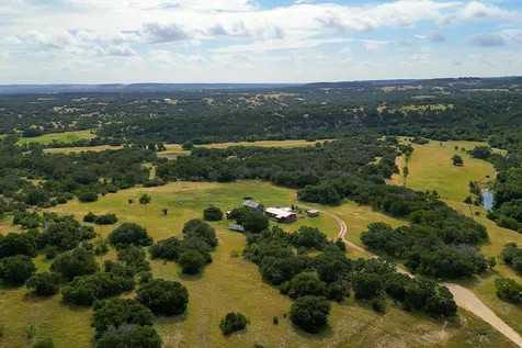 1315 Crossfire Trail Florence TX 76542