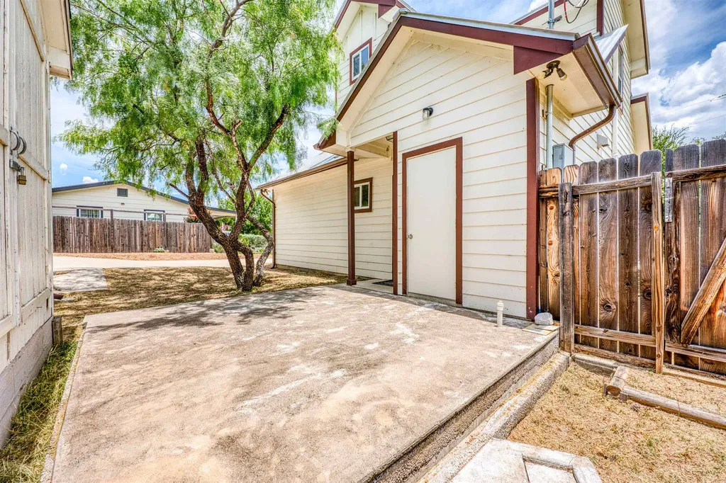 412 Granite Shoals Drive Sunrise Beach TX 78643