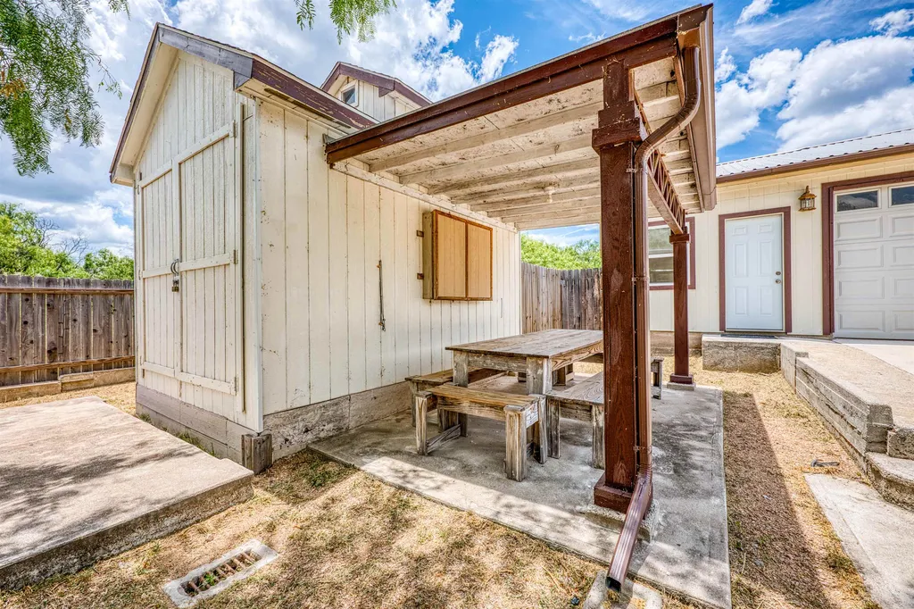 412 Granite Shoals Drive Sunrise Beach TX 78643