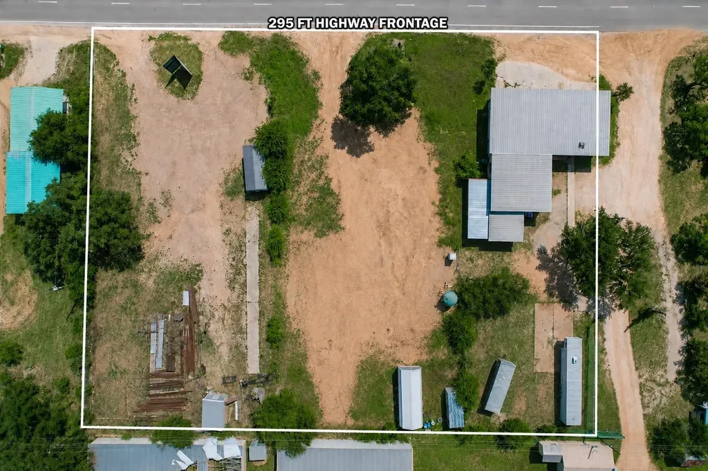 2810 W Ranch Road 1431 Kingsland TX 78639