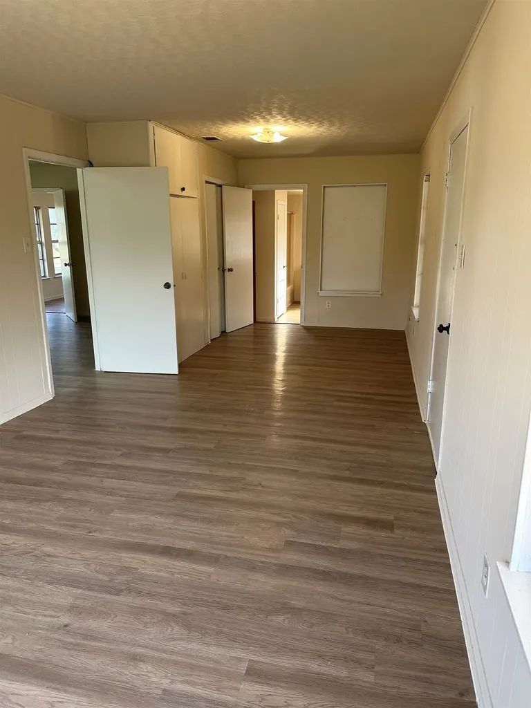 845 Aspen Cottonwood Shores TX 78657