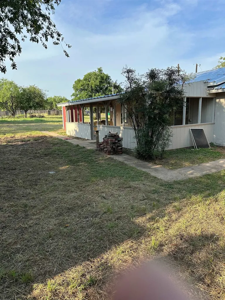 845 Aspen Cottonwood Shores TX 78657