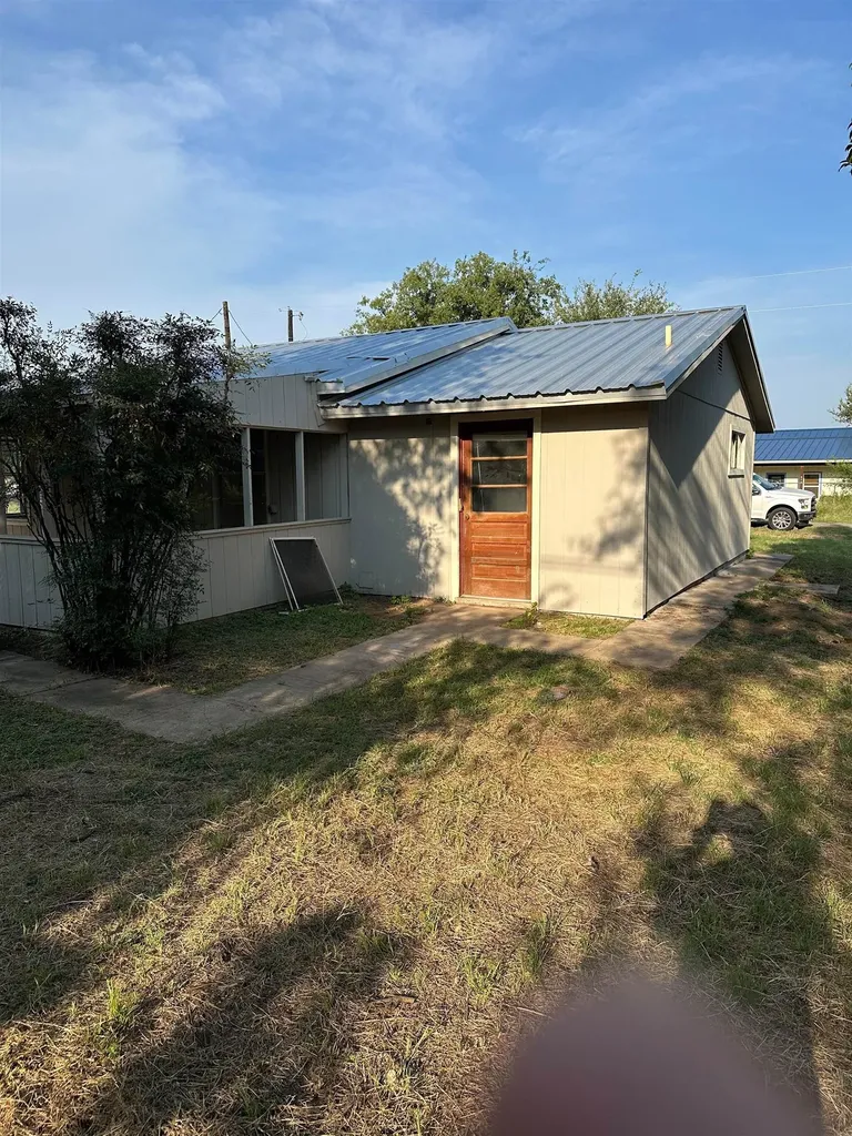 845 Aspen Cottonwood Shores TX 78657