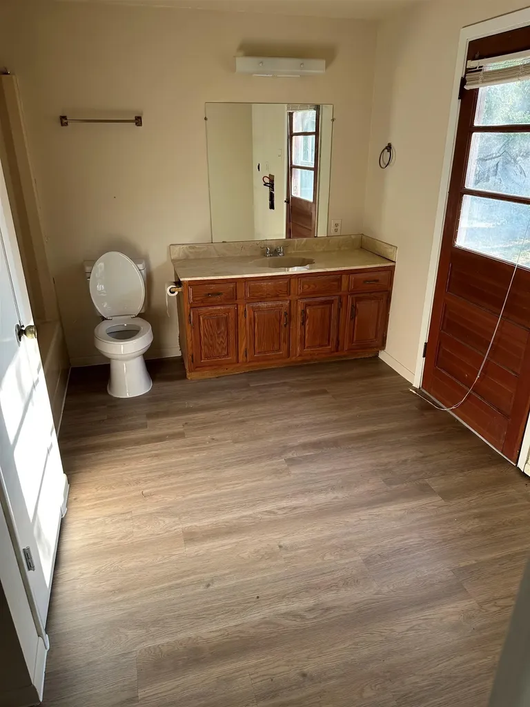 845 Aspen Cottonwood Shores TX 78657