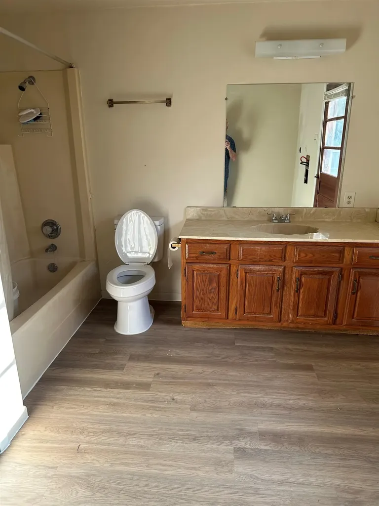 845 Aspen Cottonwood Shores TX 78657