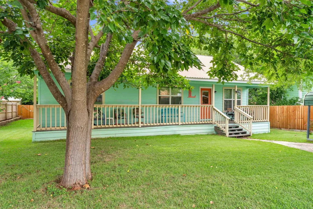 1607 Oatman Llano TX 78643
