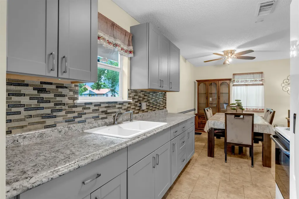 1607 Oatman Llano TX 78643