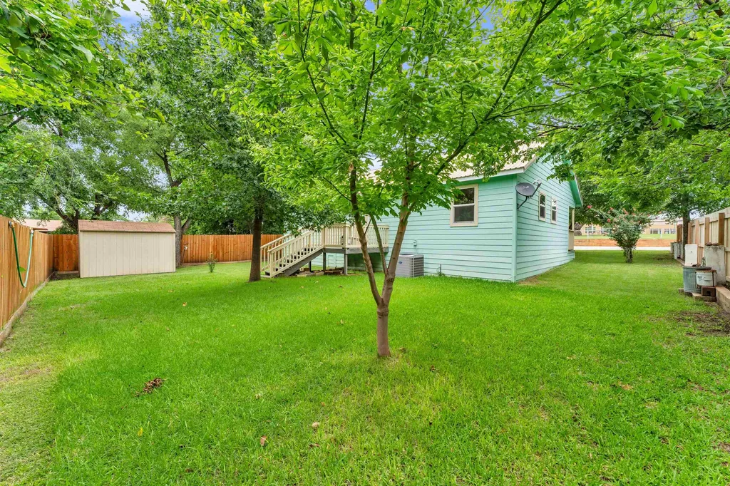 1607 Oatman Llano TX 78643