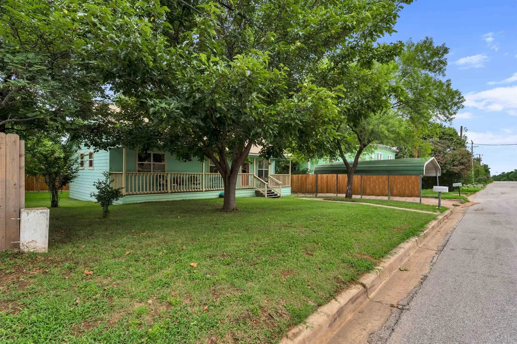 1607 Oatman Llano TX 78643