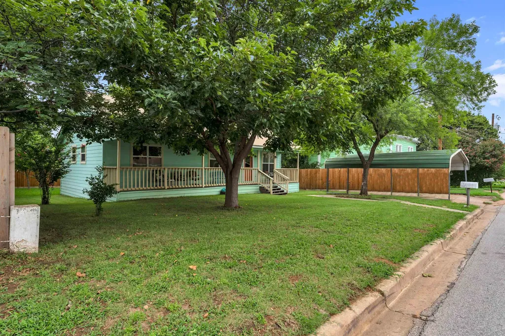 1607 Oatman Llano TX 78643