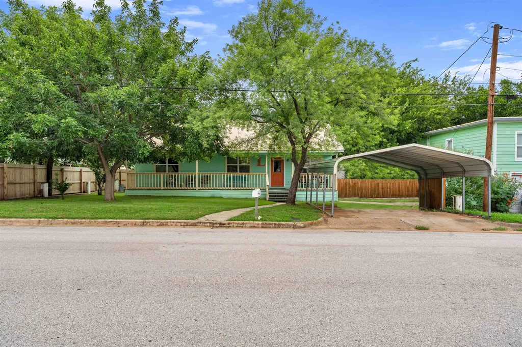 1607 Oatman Llano TX 78643