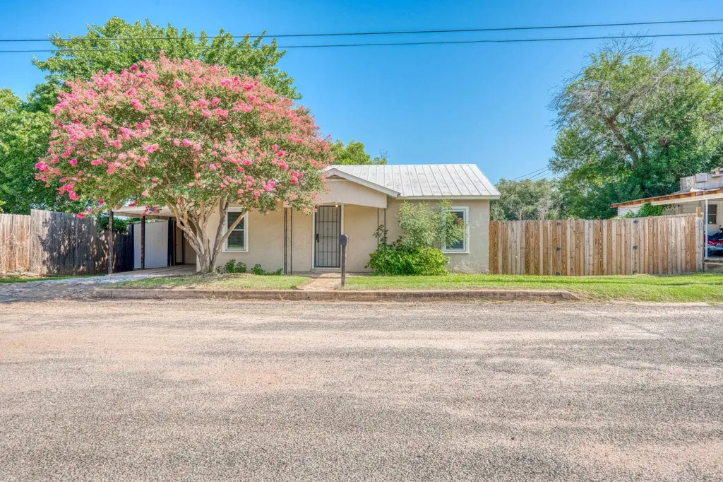 103 E Lampasas Street Llano TX 78643