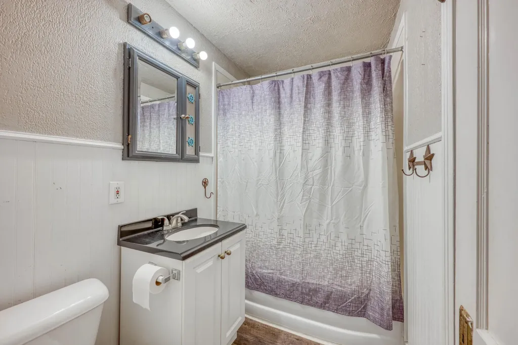 103 E Lampasas Street Llano TX 78643