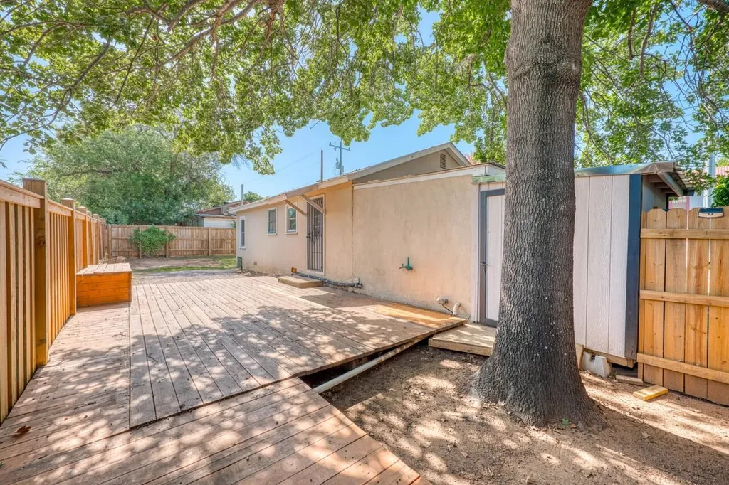 103 E Lampasas Street Llano TX 78643