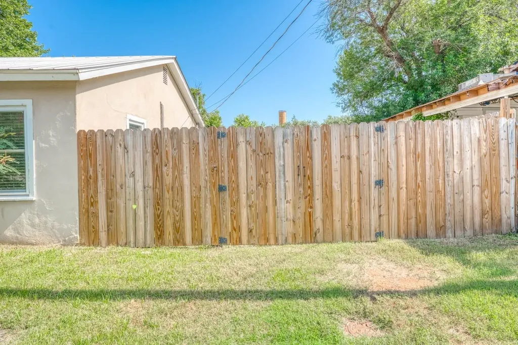103 E Lampasas Street Llano TX 78643