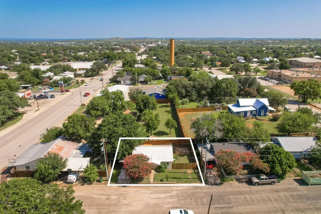 103 E Lampasas Street Llano TX 78643