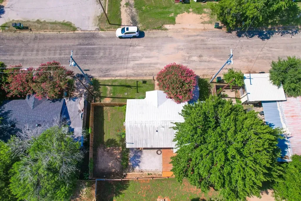 103 E Lampasas Street Llano TX 78643