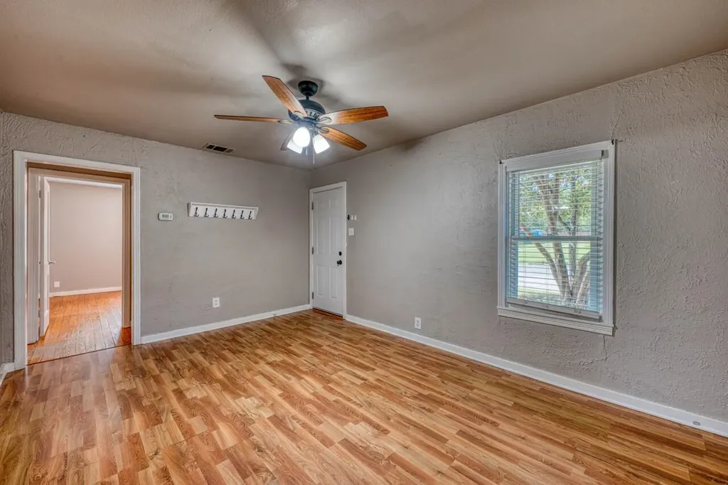 103 E Lampasas Street Llano TX 78643
