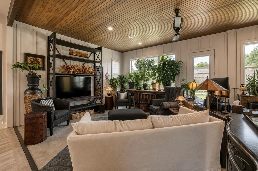 108 Lakecliff Drive Kingsland TX 78639