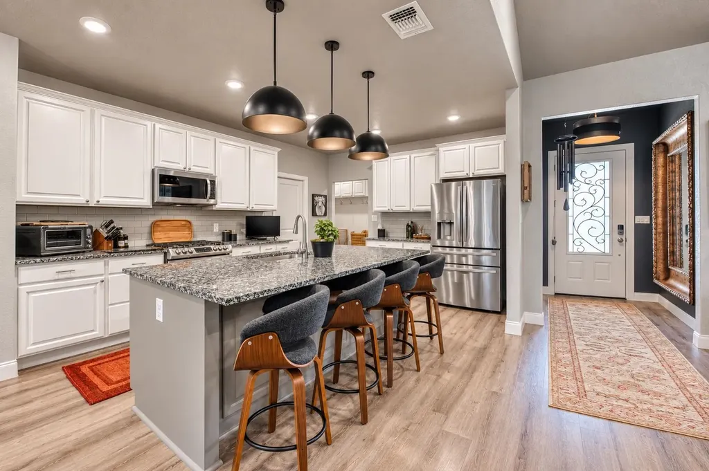 108 Lakecliff Drive Kingsland TX 78639
