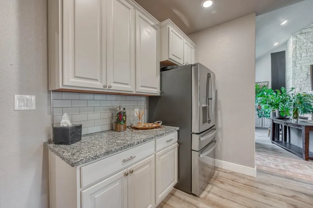 108 Lakecliff Drive Kingsland TX 78639