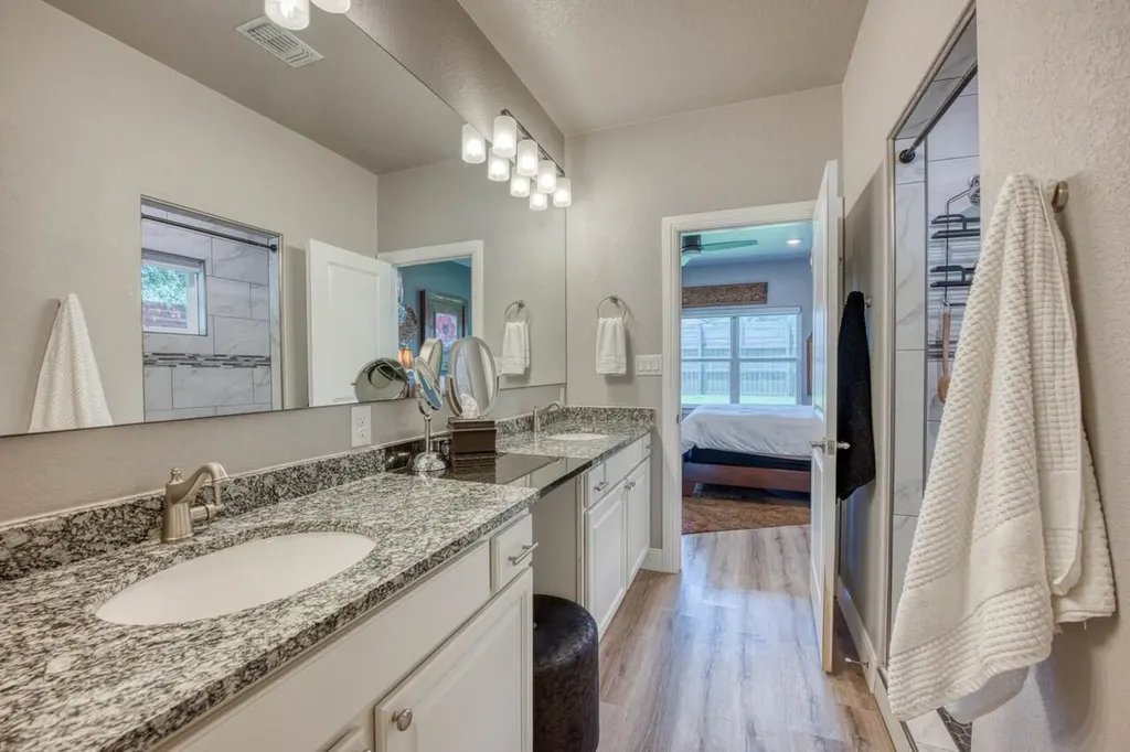 108 Lakecliff Drive Kingsland TX 78639