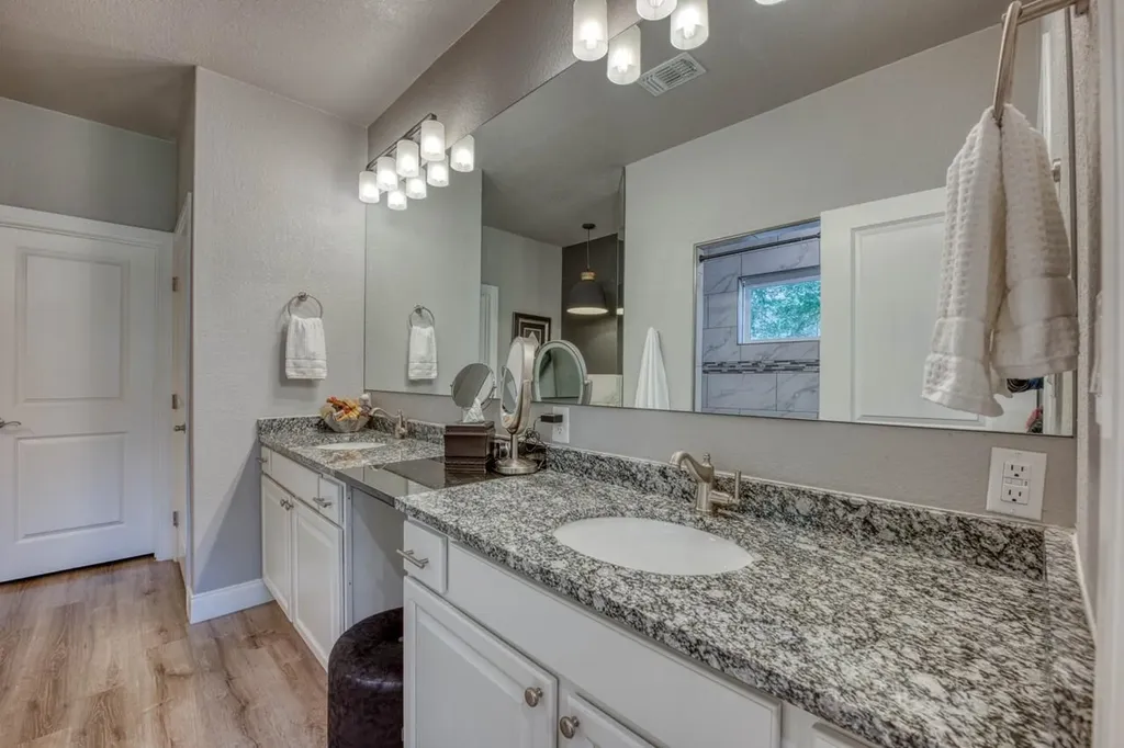 108 Lakecliff Drive Kingsland TX 78639