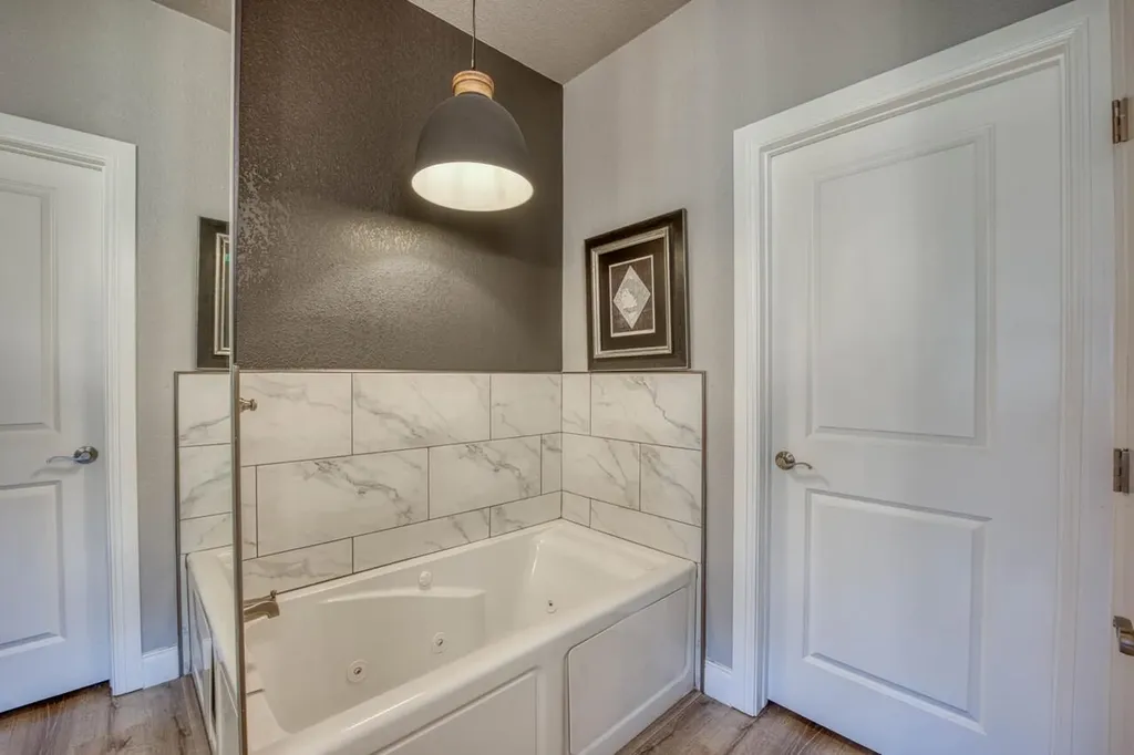 108 Lakecliff Drive Kingsland TX 78639