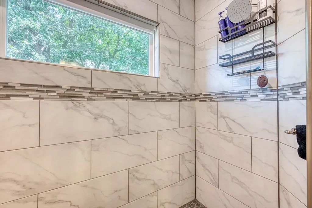 108 Lakecliff Drive Kingsland TX 78639