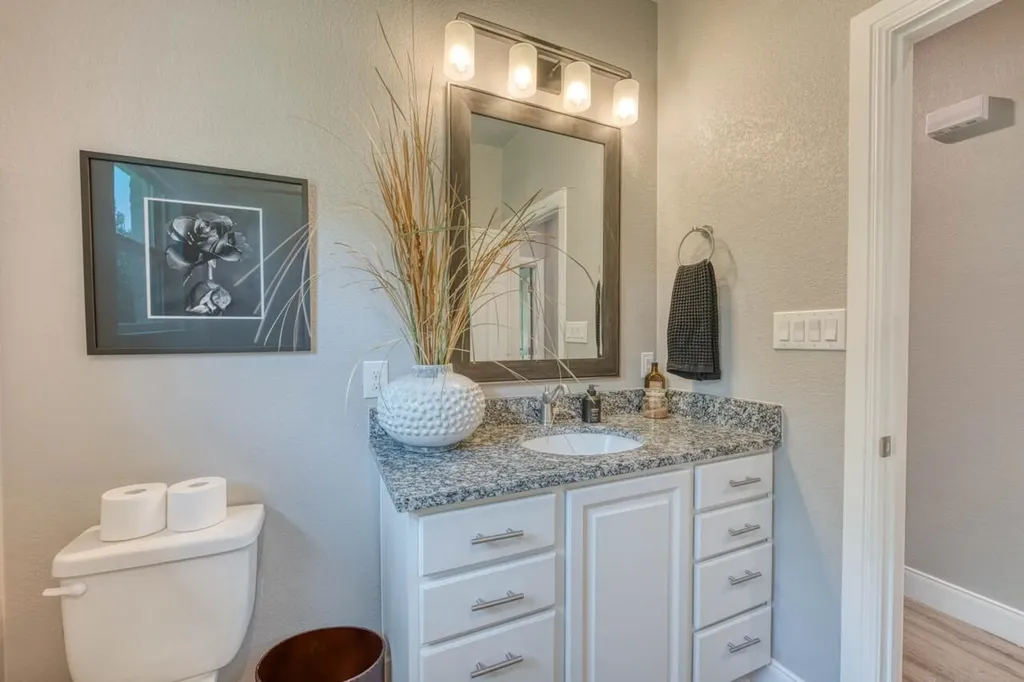 108 Lakecliff Drive Kingsland TX 78639