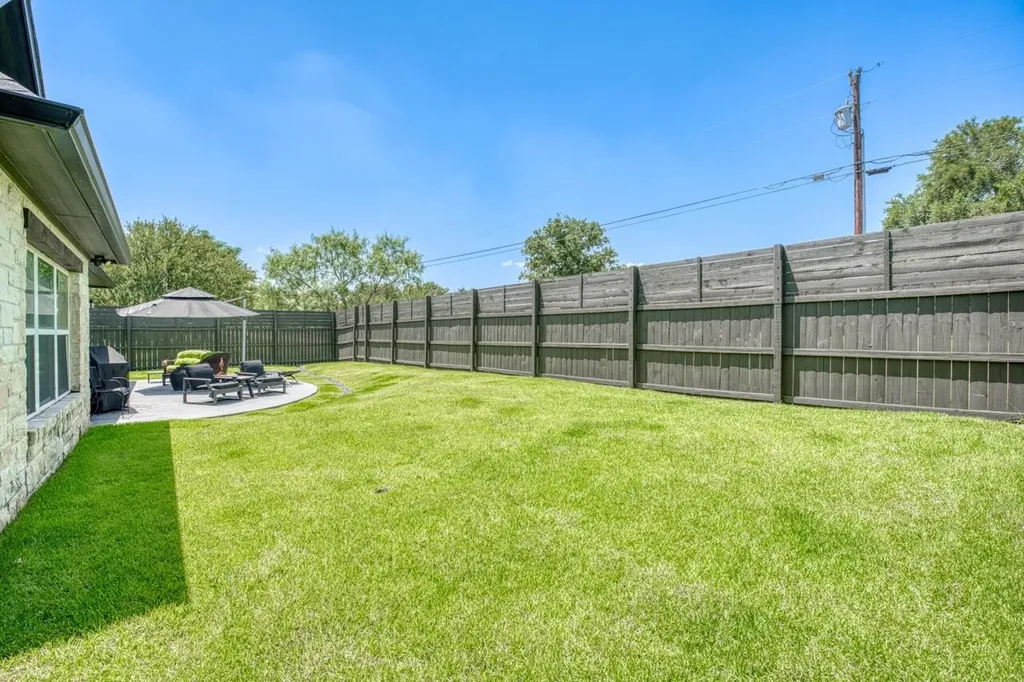 108 Lakecliff Drive Kingsland TX 78639