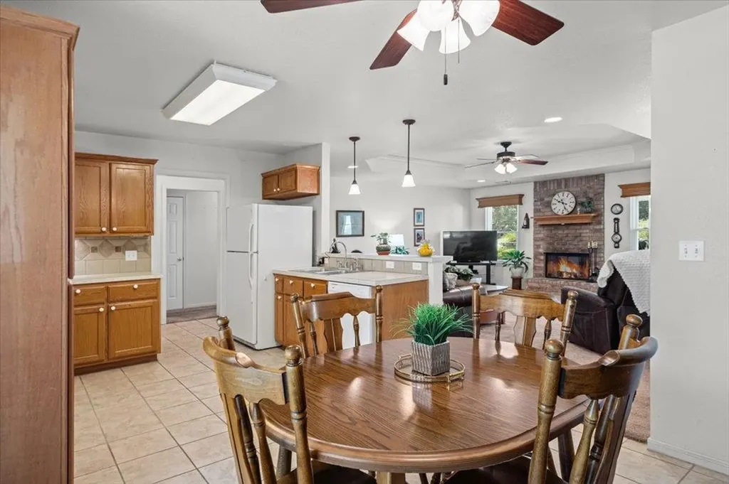 1601 E Johnson St Street Burnet TX 78611