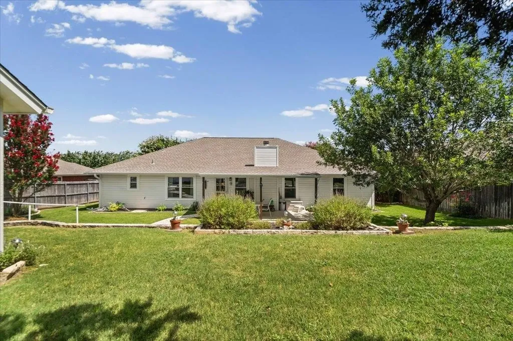 1601 E Johnson St Street Burnet TX 78611