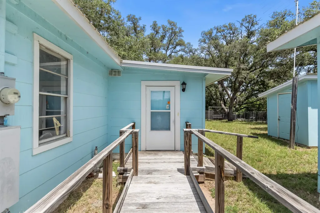 106 Beach Drive Sunrise Beach TX 78643