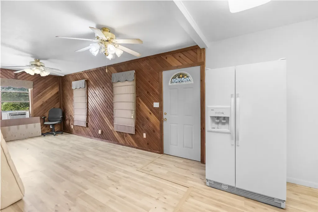 106 Beach Drive Sunrise Beach TX 78643