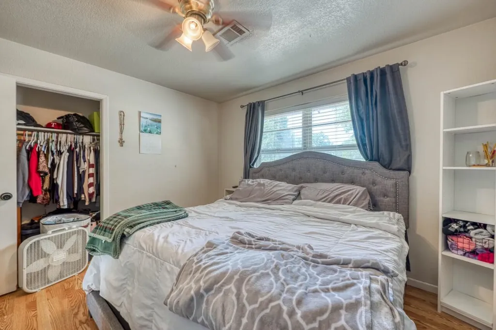 1928 Ridgeview Kingsland TX 78639