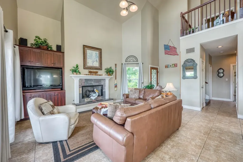 1605 Glen Cove Drive Kingsland TX 78639