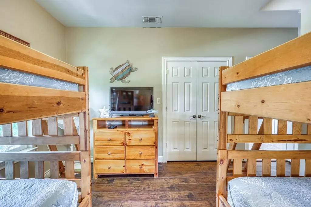 1605 Glen Cove Drive Kingsland TX 78639