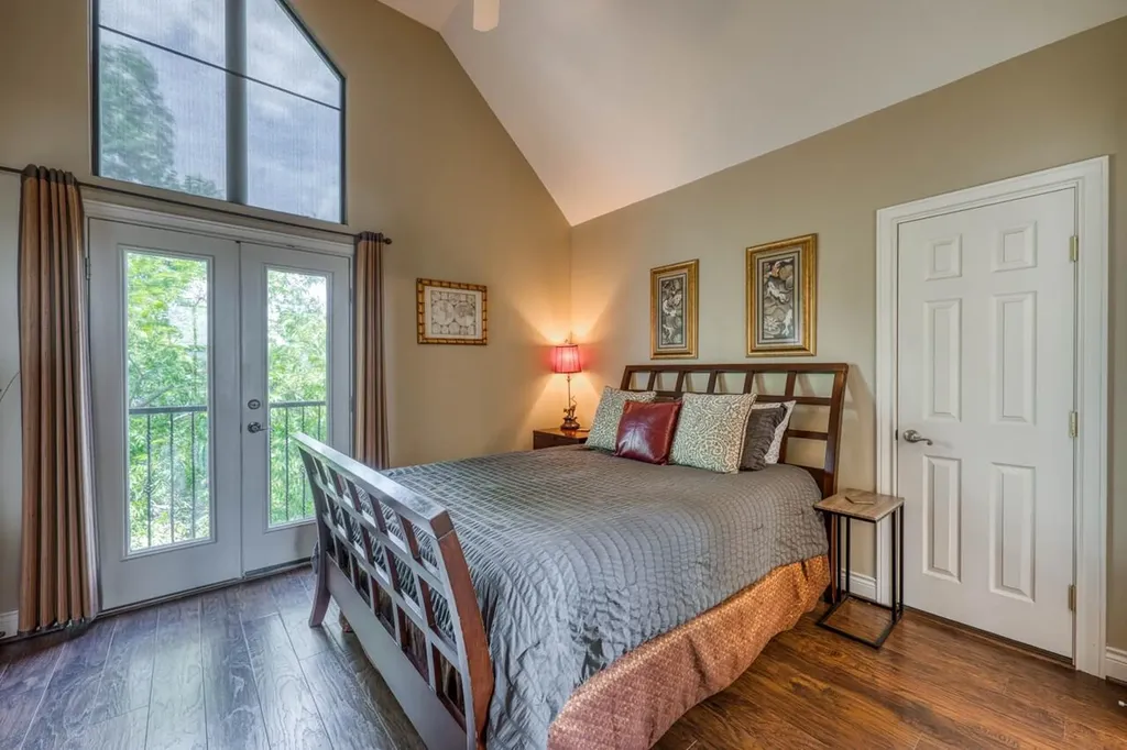 1605 Glen Cove Drive Kingsland TX 78639
